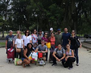 Distribuição de comida na rua 